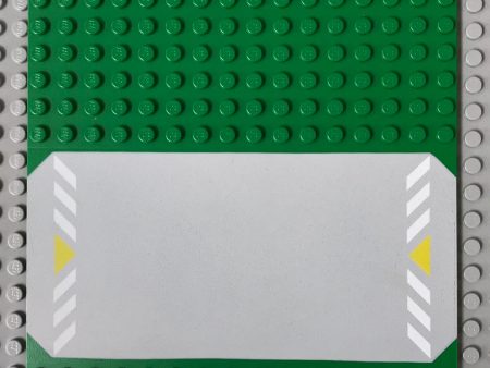 16x16 Road Baseplate Light Gray Driveway with Yellow Triangles Pattern (30225p01) For Sale